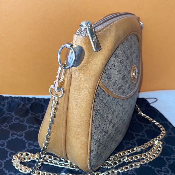 CURRENTLY RESERVED FOR KELLY Authentic GUCCI Pochette Vintage - Picture 5 of 15